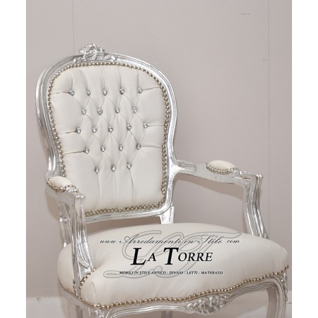 Poltrona futè sedia braccioli Luigi XV argento ecopelle bianca barocco AR1114