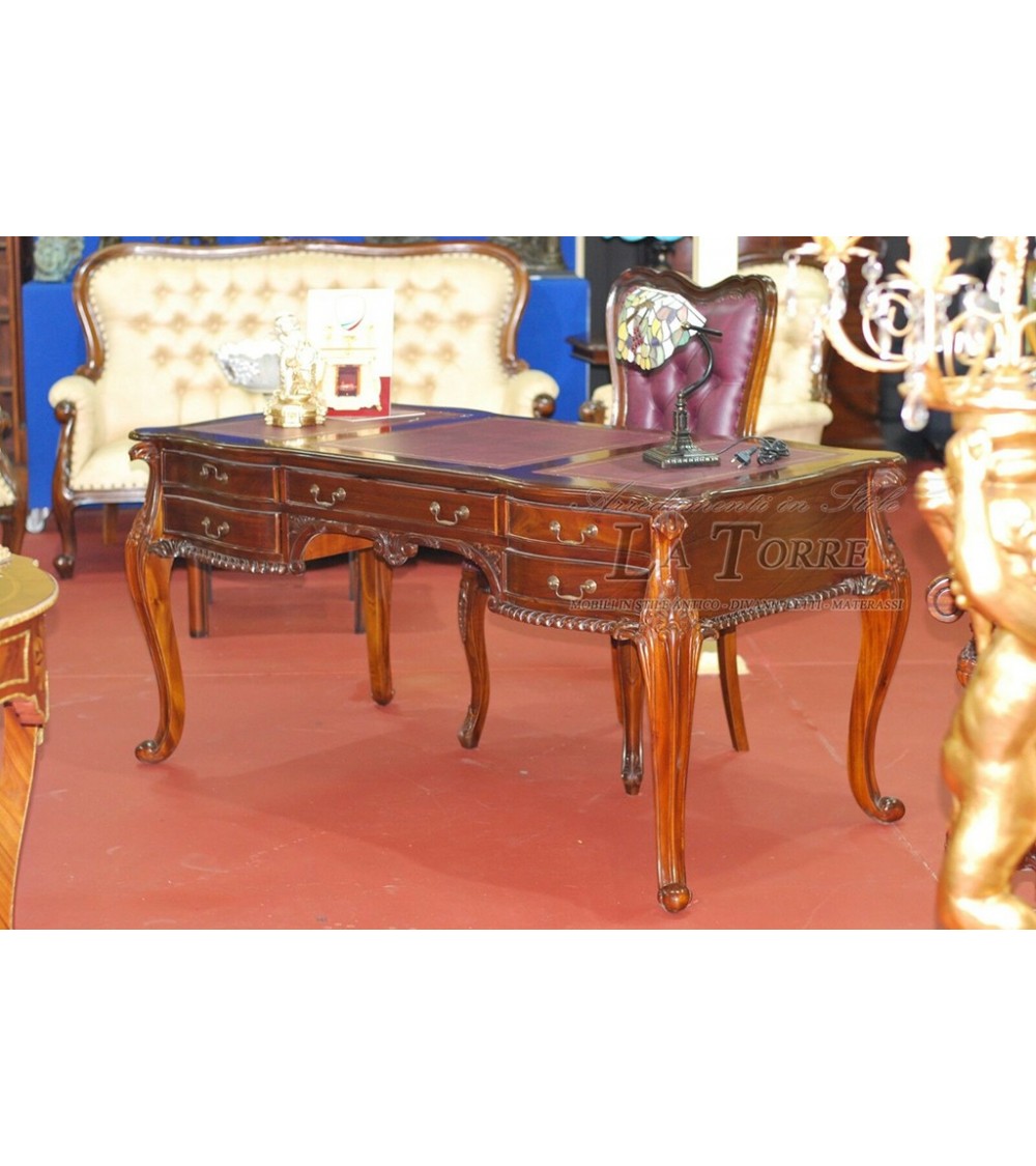 Ministerschreibtisch aus burgunderrotem Chippendale