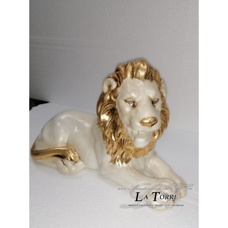 Animali in ceramica statua leone sdraiato bianco perlato foglia oro swarovski h30 PR07
