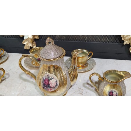 27-teiliges Kaffee- und Teeservice, Porzellan, Silber, Gold, Teekanne, Tassen, Untertassen, Zuckerdose