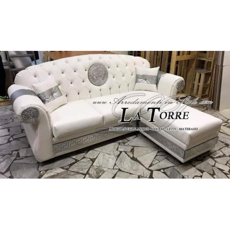 Divano 3 posti con penisola rete e materasso Chesterfield moderno Dea medusa ecopelle qualsiasi colore swarovski AZ05
