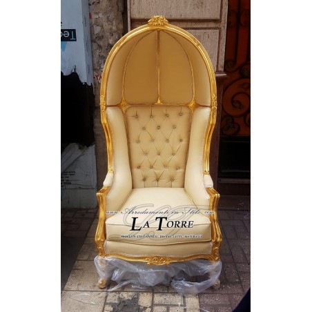 Kuppelsessel, barockes Thronsofa, vergoldetes Holz, elfenbeinfarbenes Kunstleder Ar1556