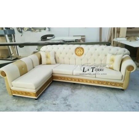 Divano 4 posti penisola schienale rete e materasso Chesterfield moderno Dea Medusa ecopelle swarovski AZ08