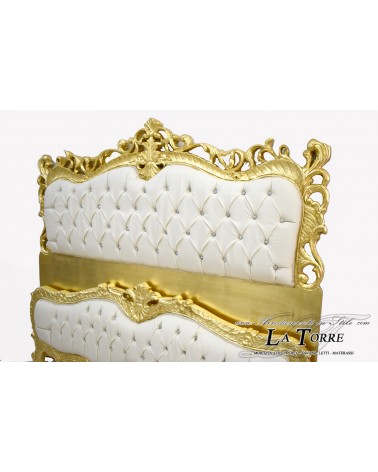 Antikes Doppelbett im Barockstil aus goldfarbenem Holz, elfenbeinfarbenem Kunstleder, Swarovski LT2678