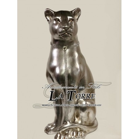 Keramik-Tierstatue Löwin mit geschlossenem Maul, silberfarben mit Swarovski-Kristallen, Höhe 90 cm, PR11