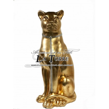 Keramik-Tierstatue Löwin mit geschlossenem Maul, vergoldet mit Swarovski-Kristallen, H 90 cm, PR11
