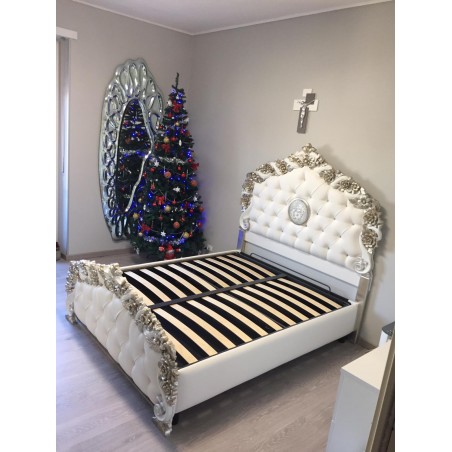Letto Matrimoniale Dea Medusa contenitore ecopelle bianca Barocco legno foglia argento PILISSENA