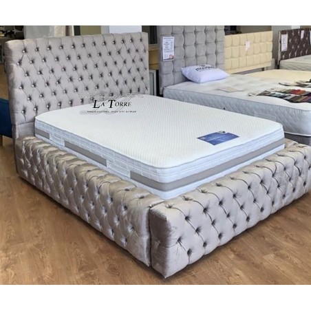 Modernes Doppelbett mit Stauraum in Margaret-grauem Damaststoff