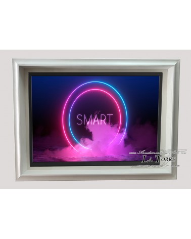 Wandmontierter Smart-TV-Ständer mit klassisch-modernem Wandrahmen, maßgefertigtem Gehäuse, weißem Rovescio-Design