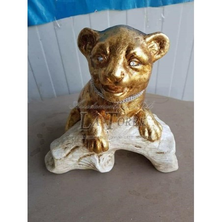 Keramik-Tierfigur Löwenjunges Panther Simba auf Ast, vergoldet, Swarovski-Kristalle, H 30 cm, PR29