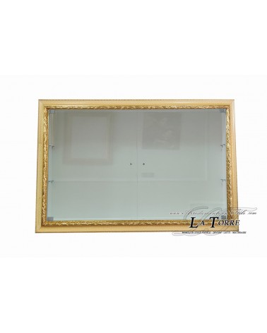 Wandmontierter Glasvitrinenschrank mit klassischen Glastüren und maßgefertigtem Flaschenhalterrahmen VTG131OC