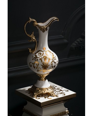 Ivory and gold ceramic amphora vase with decorated handle – Cod. VI46