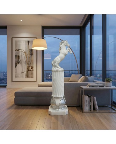 Statua scultura in ceramica cavallo rampante su colonna bianco e argento H115 PR61