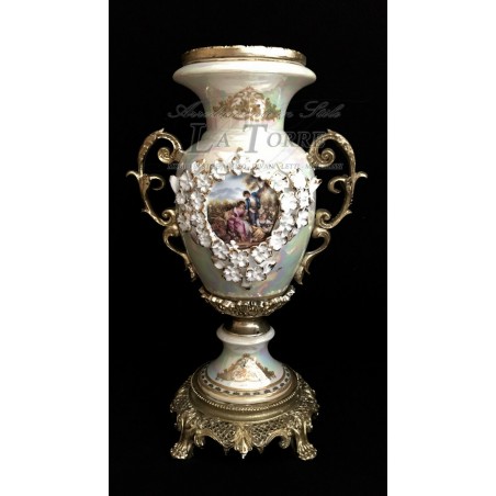 Vaso coppa con manici anfora in porcellana bianca dipinta stile Liberty P17
