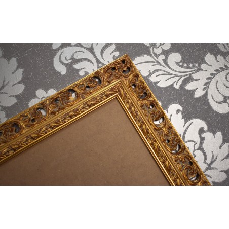 Perforated frame rod Picture in gold wood customized size 313